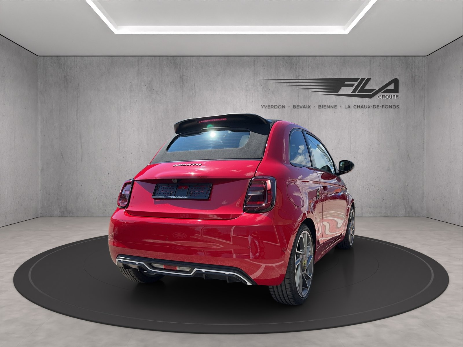 FIAT 500e Cabrio Abarth Turismo, Electric, Ex-demonstrator, Automatic - 5