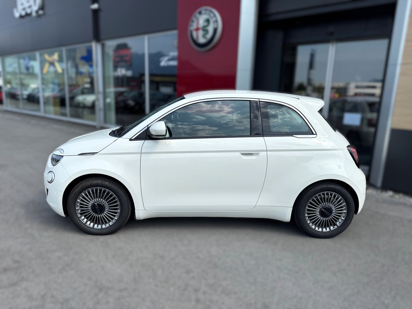FIAT 500 electric 87 kW Swiss Edition, Electric, New car, Automatic - 3