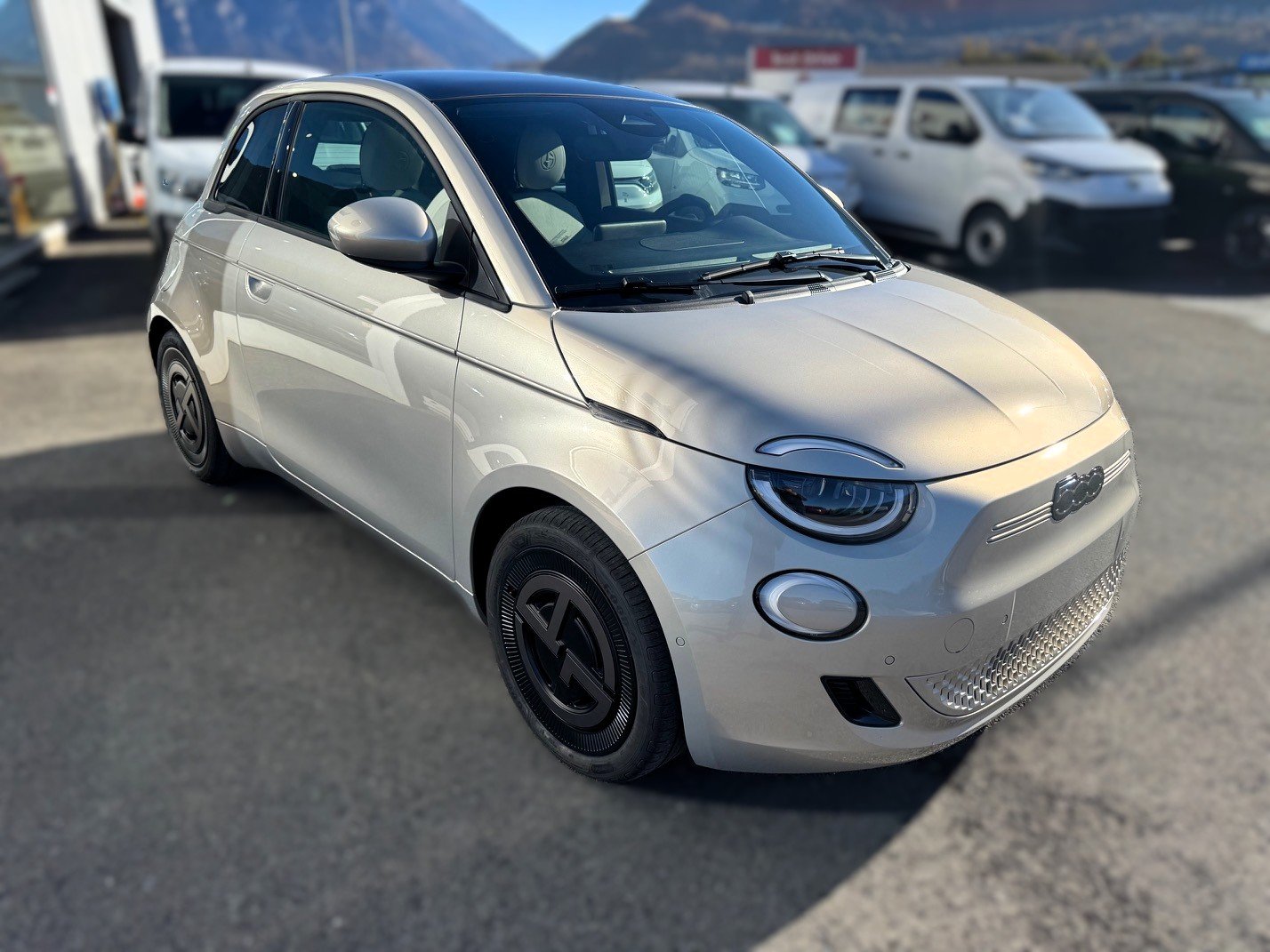 FIAT 500 BEV GIORGIO ARMANI, Électrique, Voiture nouvelle, Automatique - 7