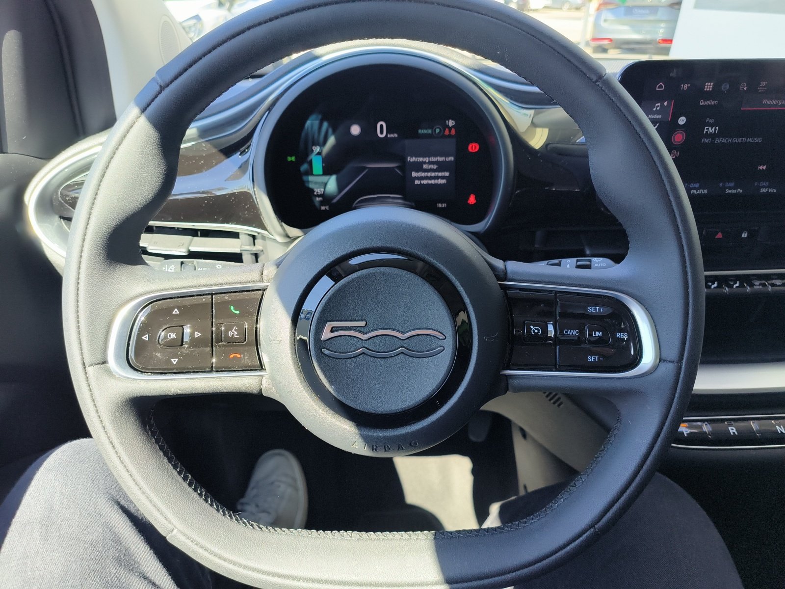 FIAT 500 electric 87 kW Icon, Électrique, Occasion / Utilisé, Automatique - 7