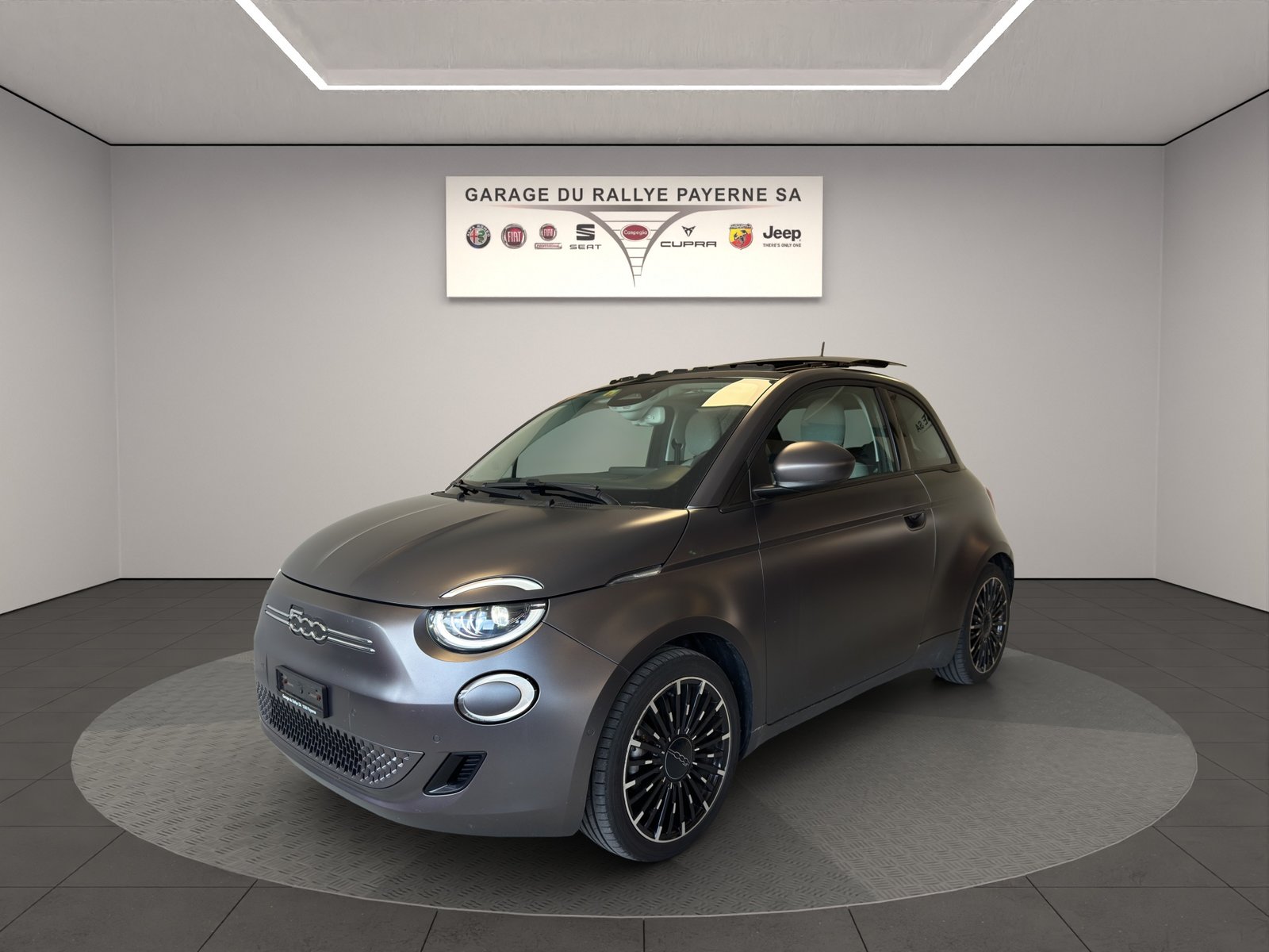 FIAT 500 electric 87 kW Icon, Elektro, Occasion / Gebraucht, Automatik - 2