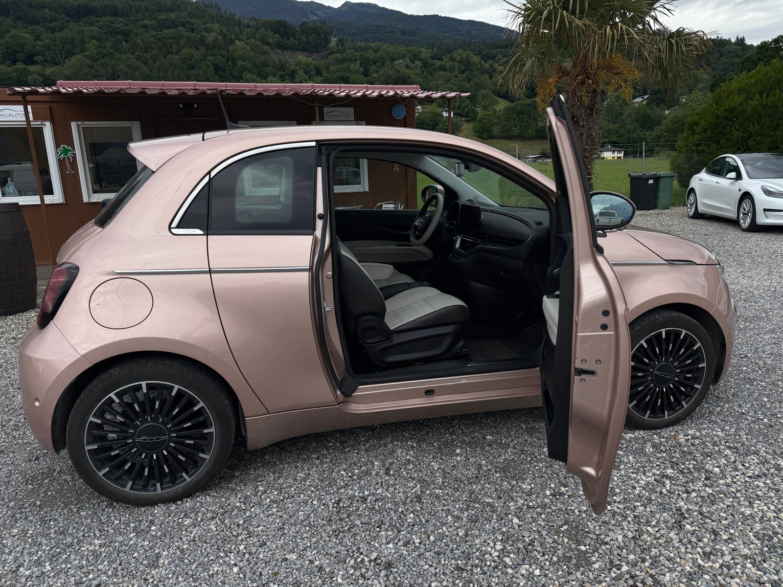 FIAT 500e 3+1 Türen electric 87 kW La Prima, Electric, Second hand / Used, Automatic - 4