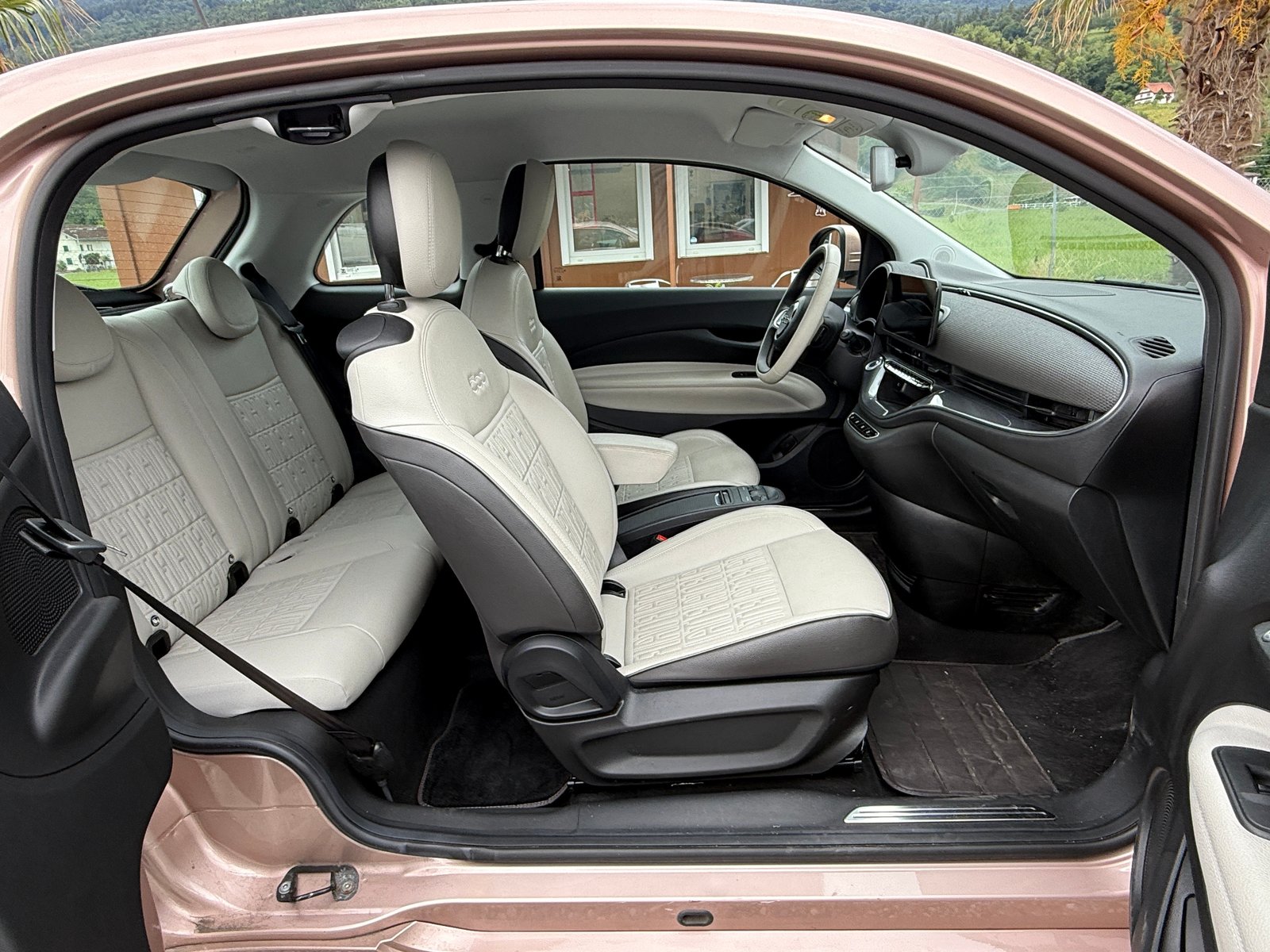 FIAT 500e 3+1 Türen electric 87 kW La Prima, Electric, Second hand / Used, Automatic - 7