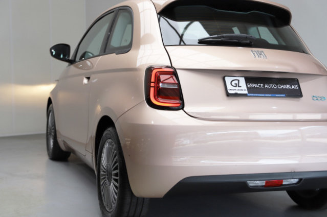 FIAT 500 el 70 kW Cult, Électrique, Occasion / Utilisé, Automatique - 4