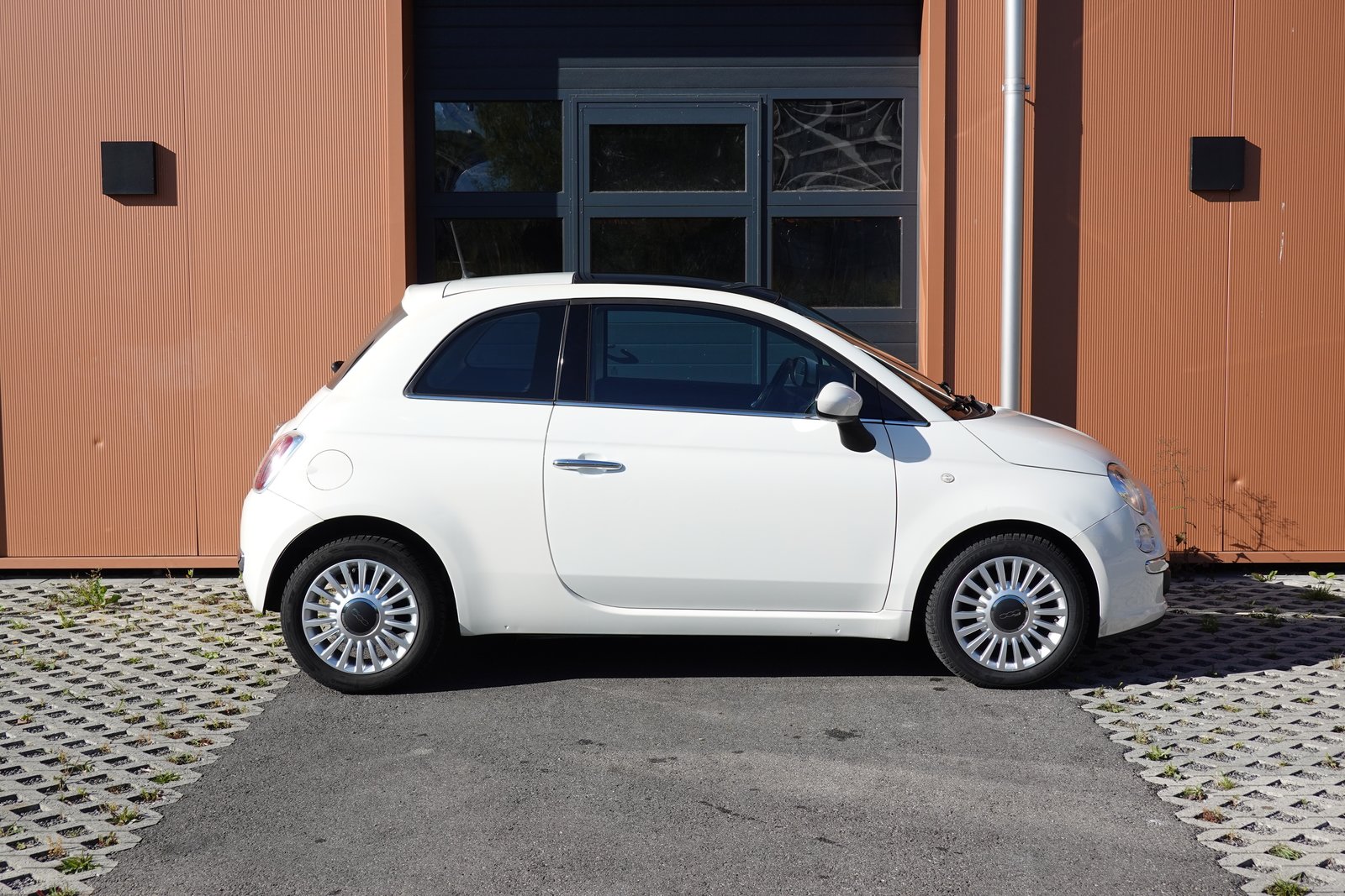 FIAT 500 0.9 Twinair Turbo Lounge Dualogic * Toit panoramiqu, Essence, Occasion / Utilisé, Automatique - 4