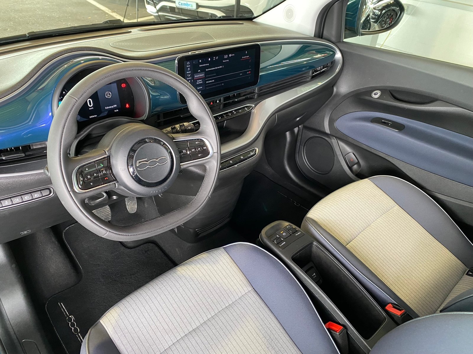 FIAT 500 electric Icon, Électrique, Occasion / Utilisé, Automatique - 3