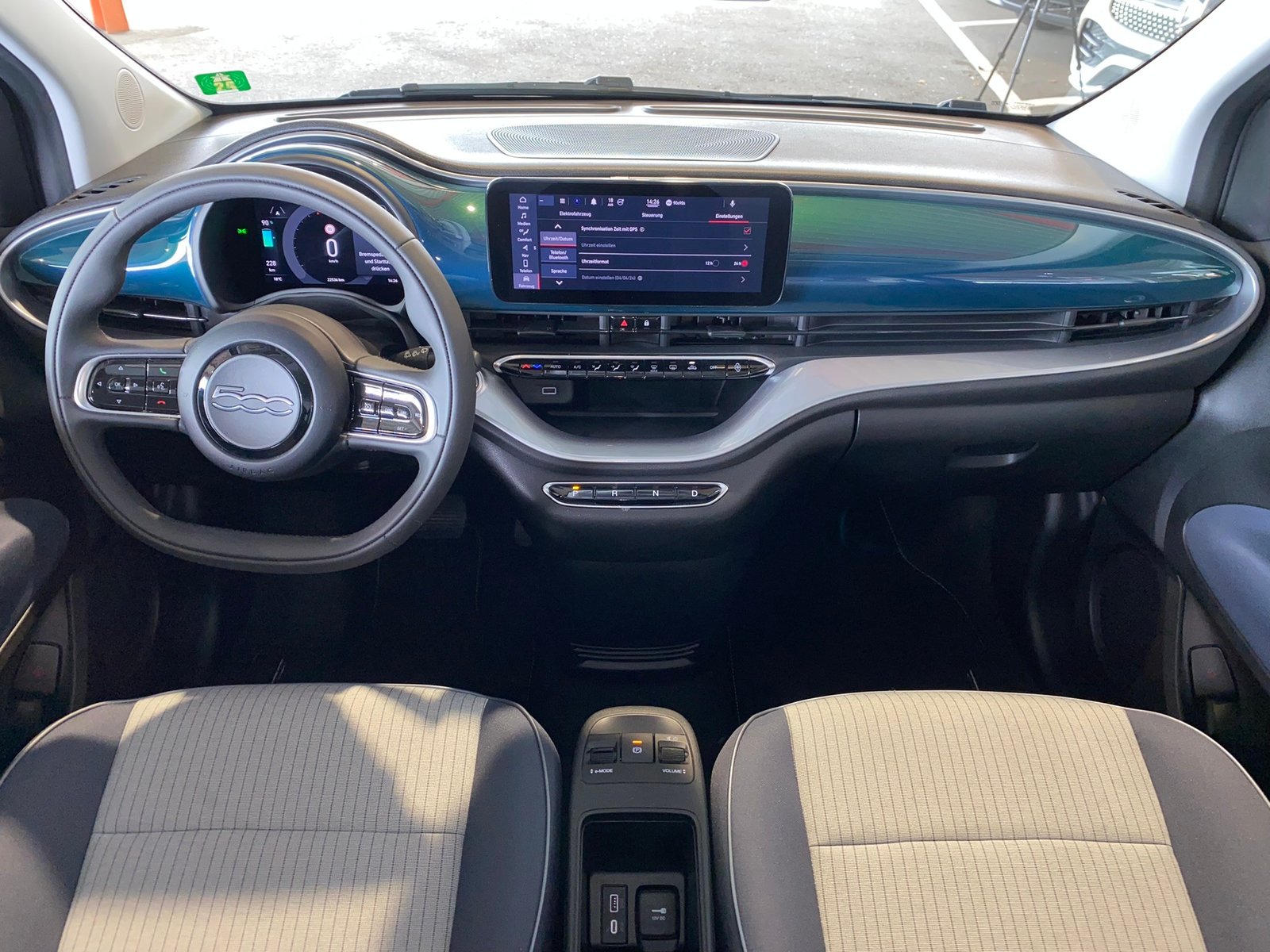 FIAT 500 electric Icon, Électrique, Occasion / Utilisé, Automatique - 4
