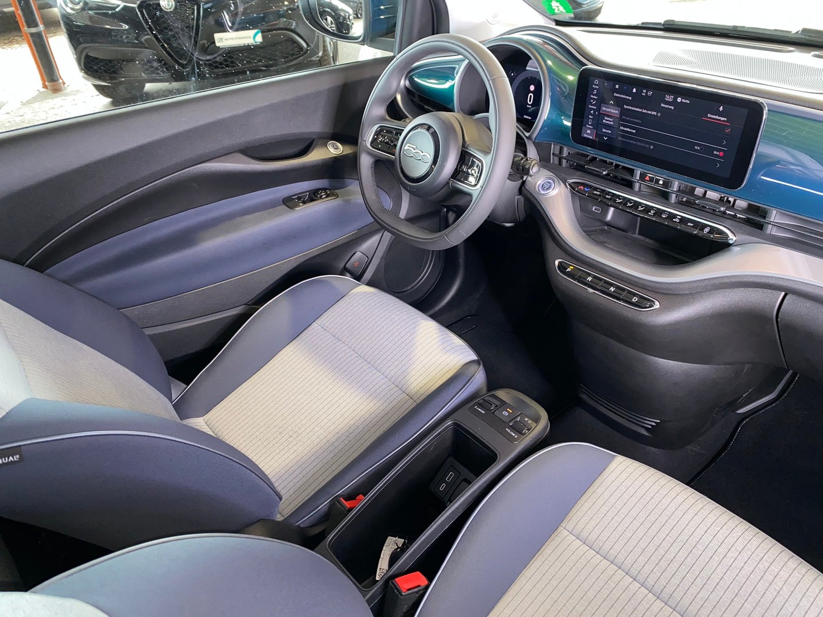 FIAT 500 electric Icon, Électrique, Occasion / Utilisé, Automatique - 5