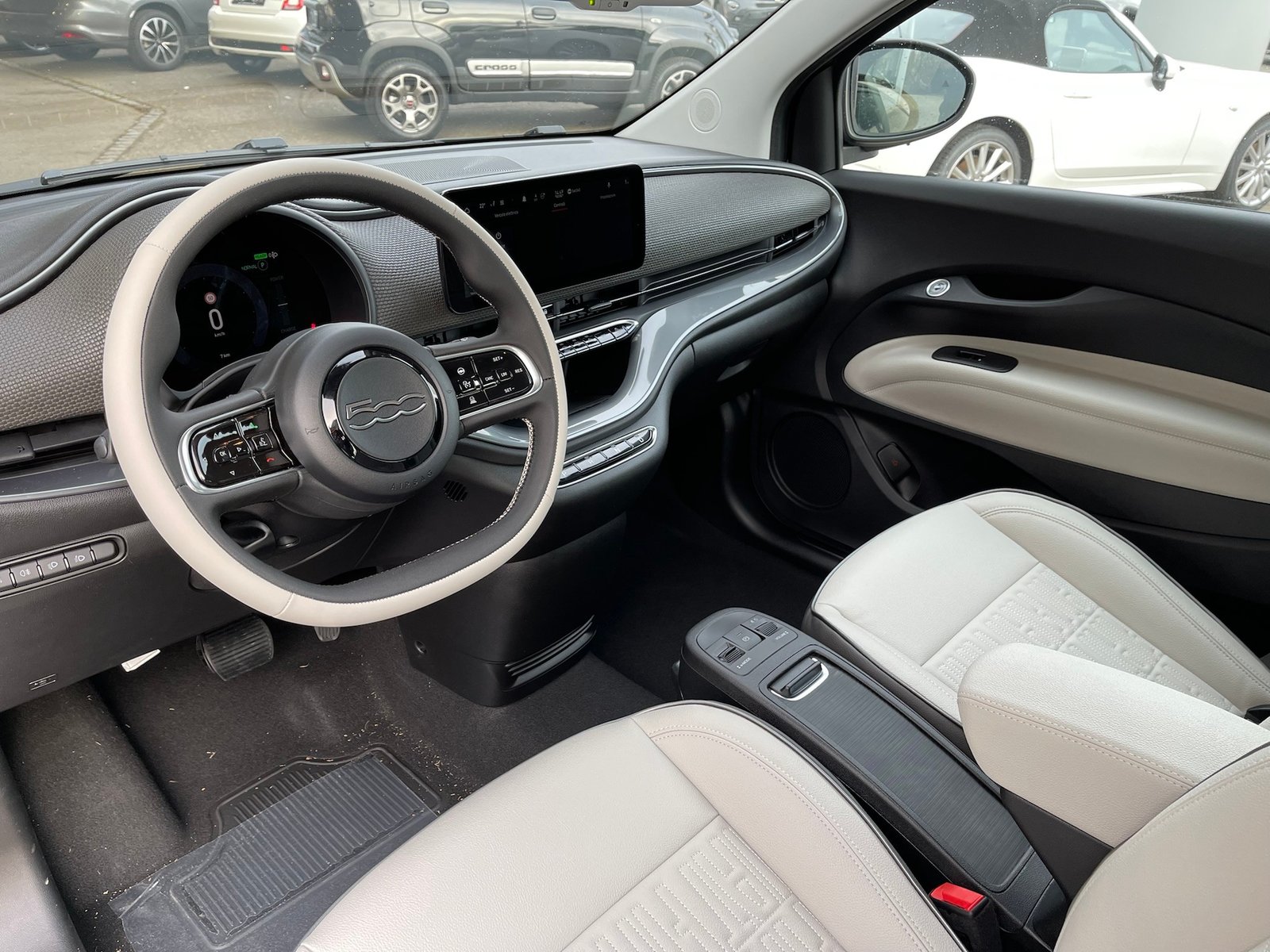 FIAT 500 La Prima 3+1, Elektro, Occasion / Gebraucht, Automatik - 3