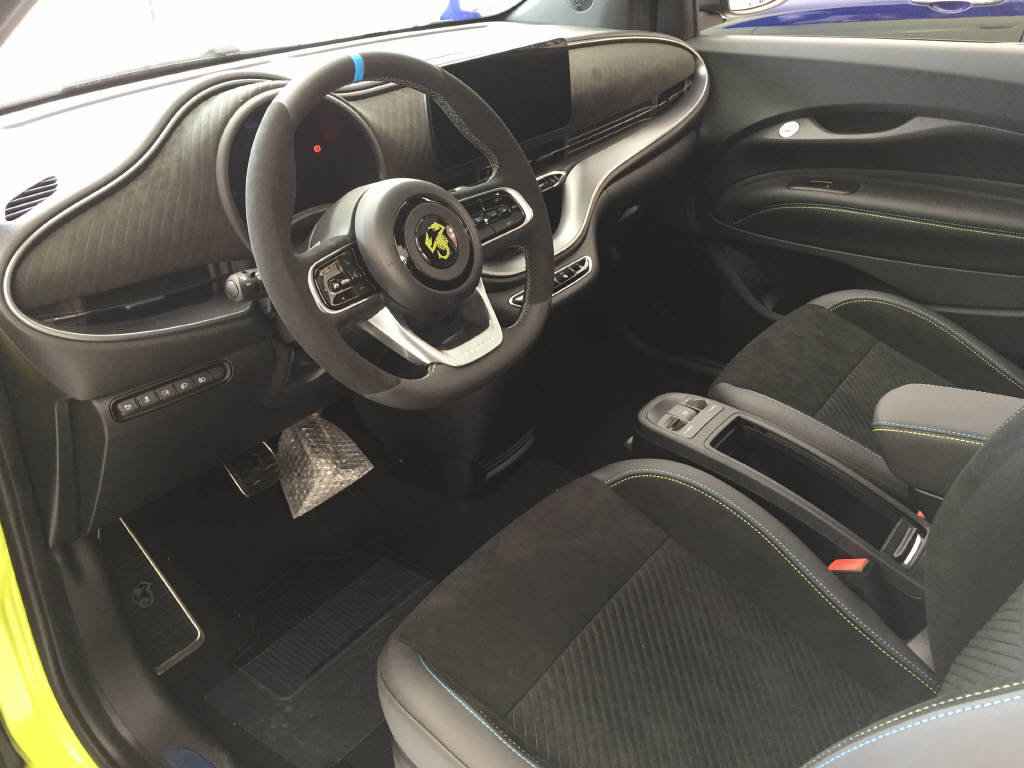 FIAT 500e BEV Abarth Scorpionissima, Elettrica, Auto dimostrativa, Automatico - 6