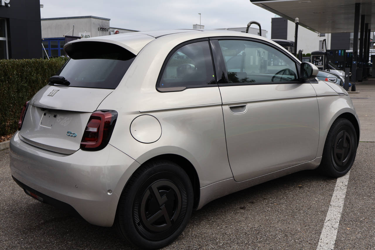 FIAT 500 Armani, Electric, New car, Automatic - 3