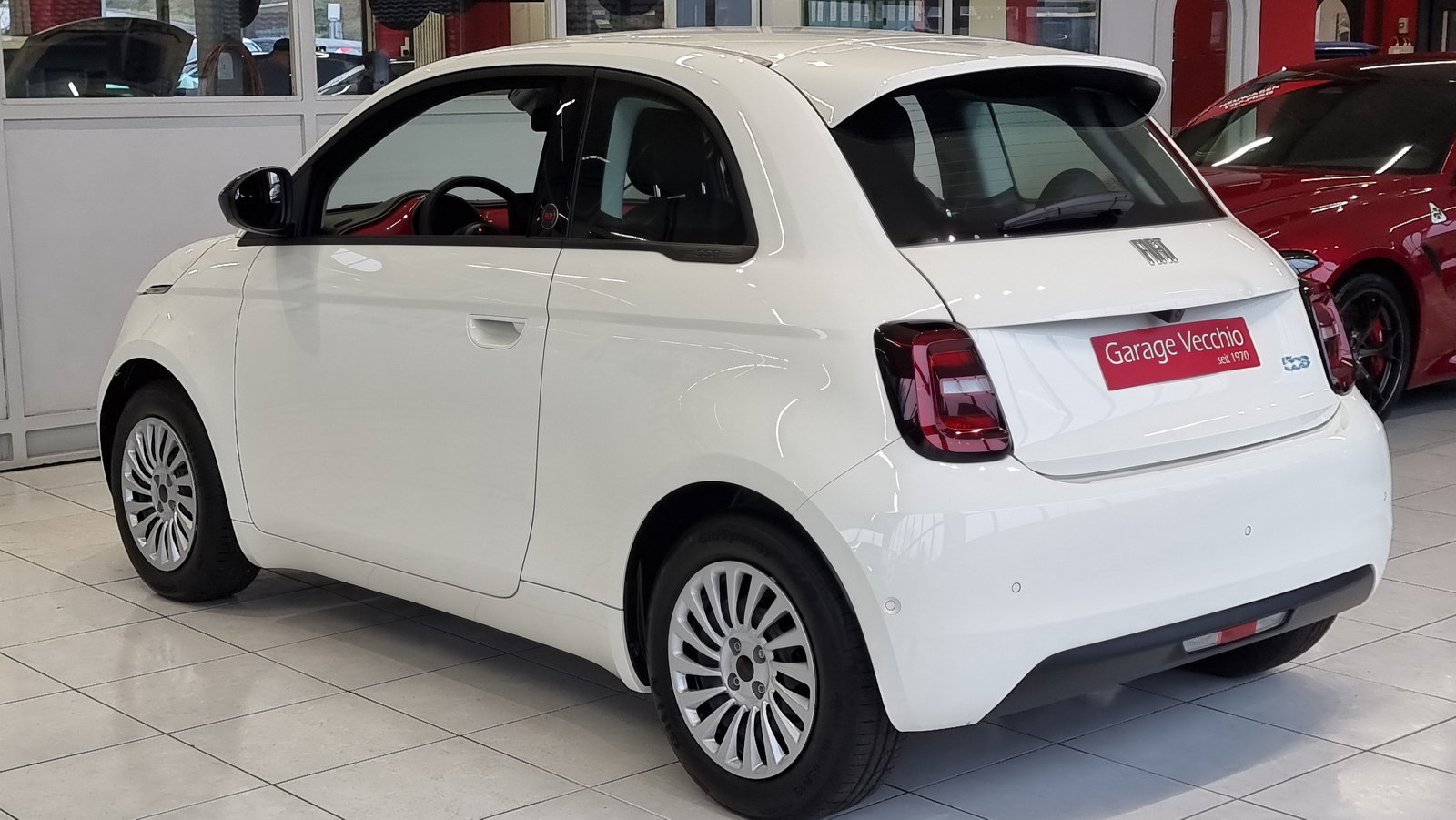 FIAT 500 Red electric 42 KWh 118 PS, Elektro, Neuwagen, Automatik - 4