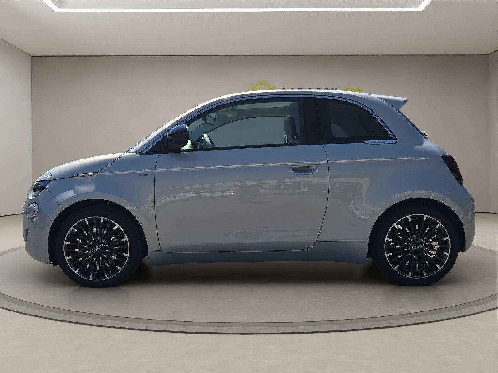 FIAT 500 1.0 Hybrid La Prima, Mild-Hybrid Petrol/Electric, New car, Manual - 3
