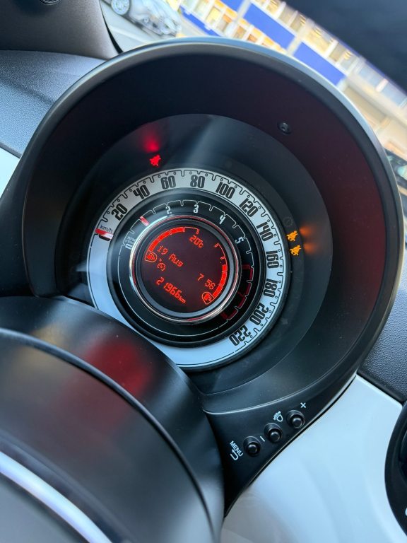 FIAT 500 1.0 Hybrid Dolcevita, Mild-Hybrid Benzin/Elektro, Occasion / Gebraucht, Handschaltung - 5