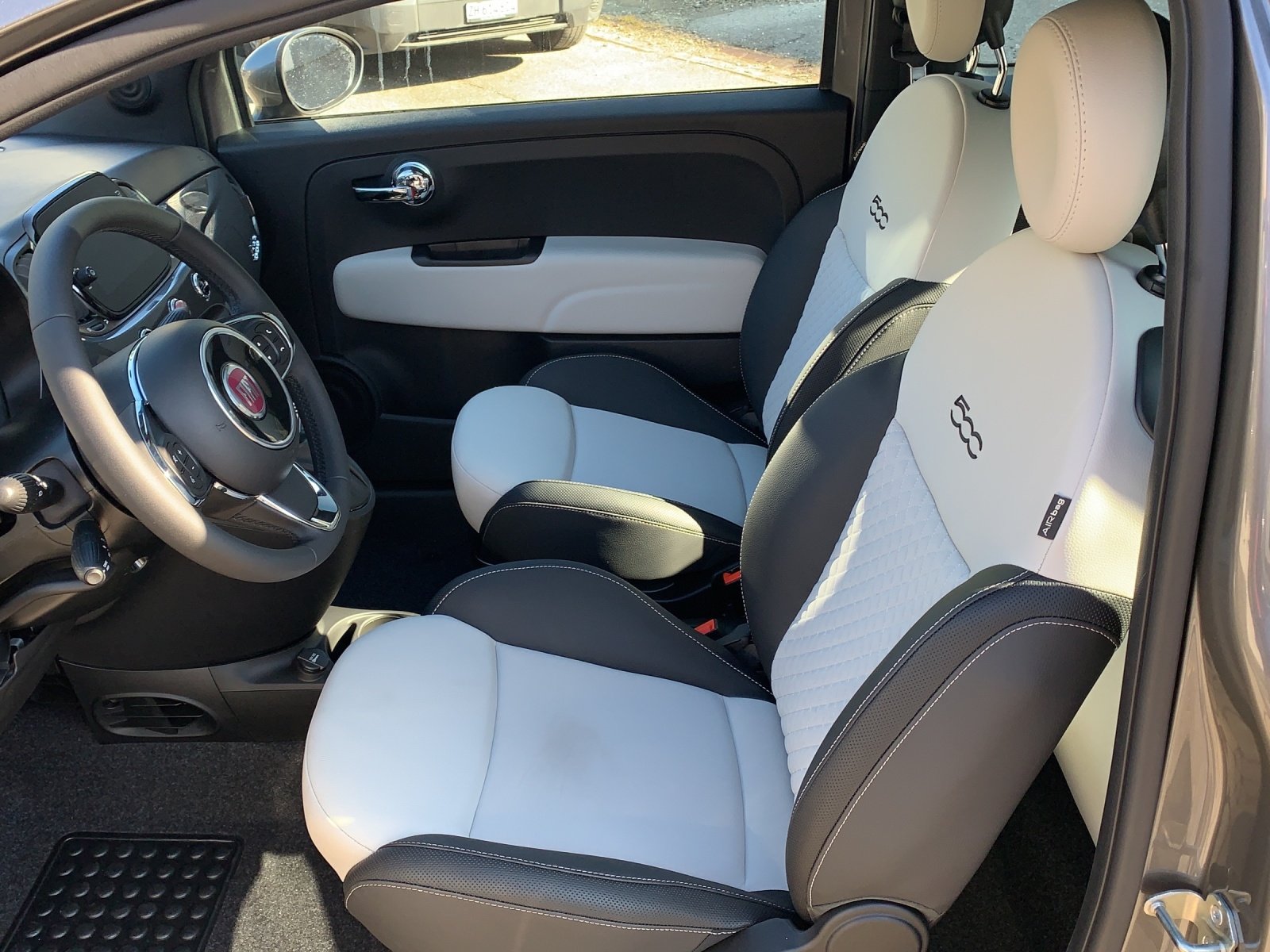 FIAT 500 1.0 Hybrid Dolcevita, Mild-Hybrid Petrol/Electric, Second hand / Used, Manual - 5