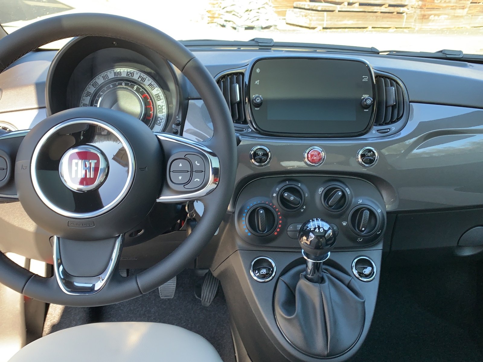 FIAT 500 1.0 Hybrid Dolcevita, Mild-Hybrid Petrol/Electric, Second hand / Used, Manual - 7