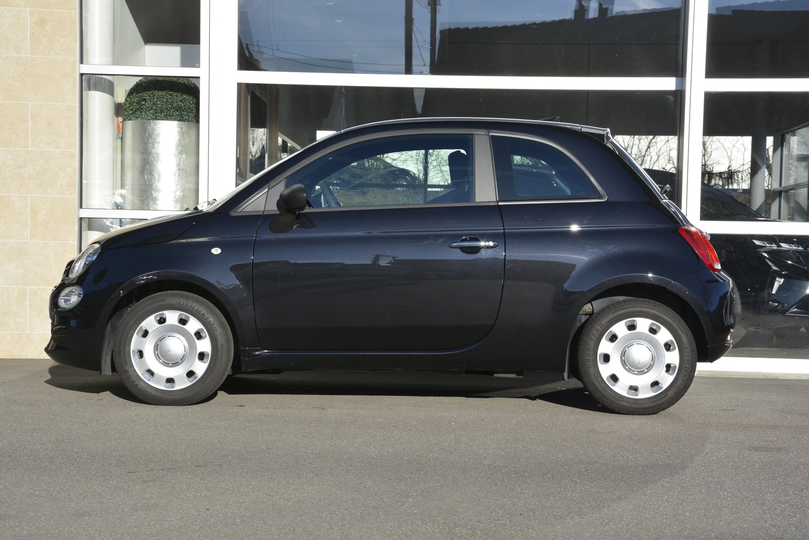 FIAT 500 1.0 Hybrid Cult, Mild-Hybrid Petrol/Electric, Second hand / Used, Manual - 3