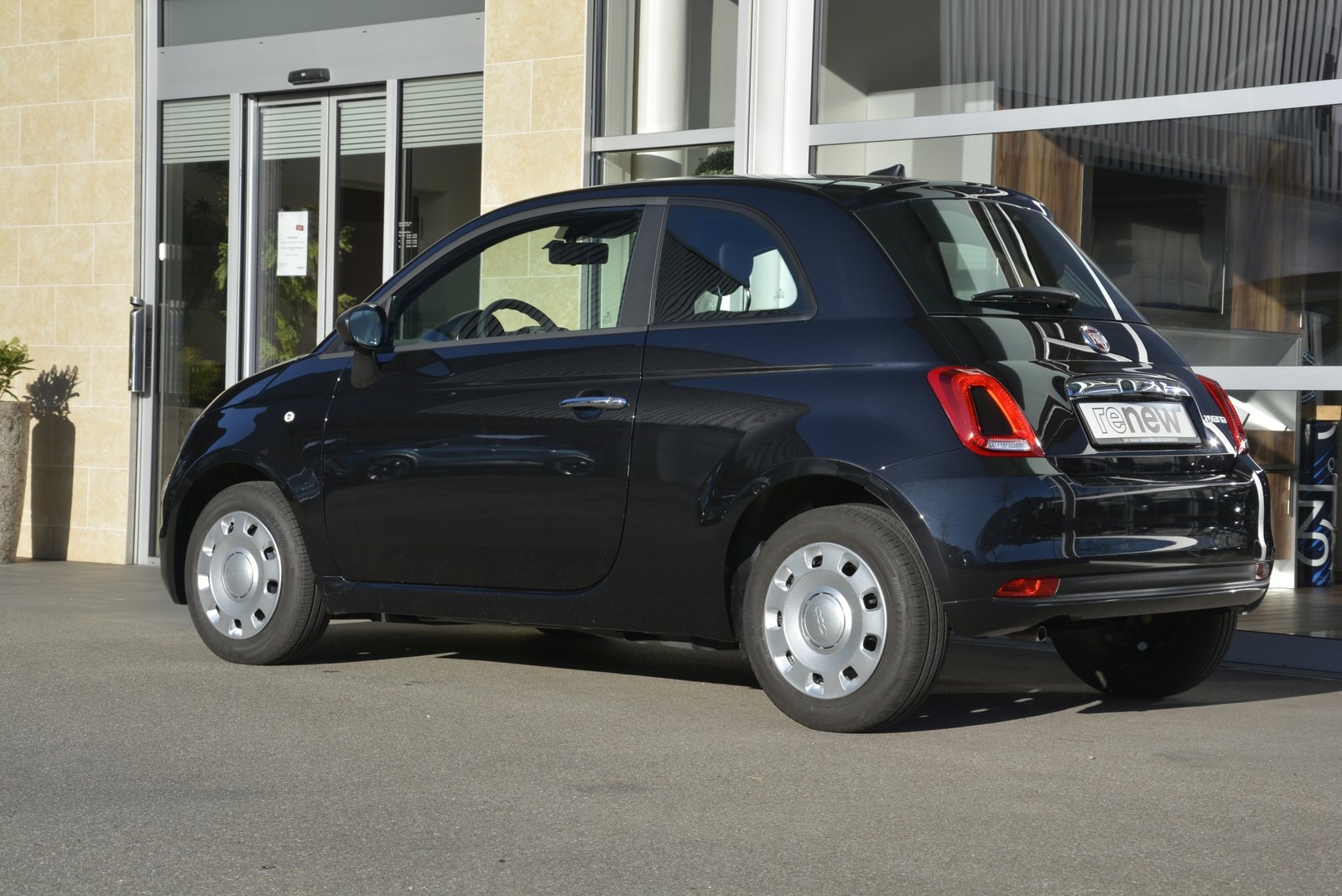 FIAT 500 1.0 Hybrid Cult, Mild-Hybrid Petrol/Electric, Second hand / Used, Manual - 4