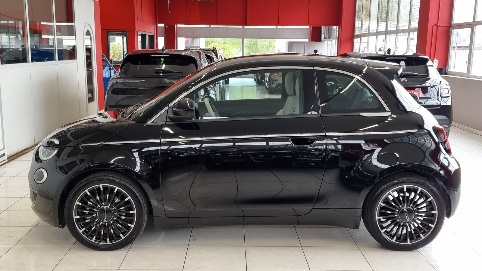 FIAT 500 La Prima 42 KWh 118 PS, Électrique, Occasion / Utilisé, Automatique - 3