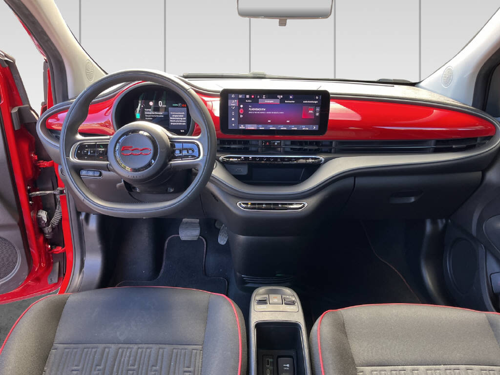 FIAT 500 Red, Elektro, Occasion / Gebraucht, Automatik - 5