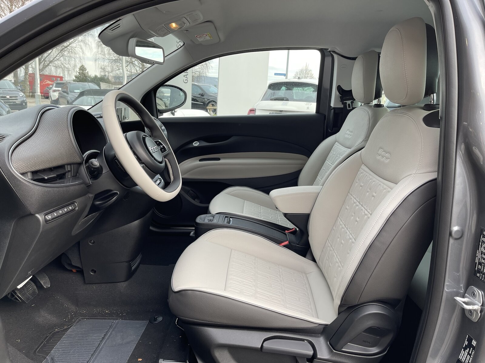 FIAT 500 La Prima 3+1, Elektro, Occasion / Gebraucht, Automatik - 2