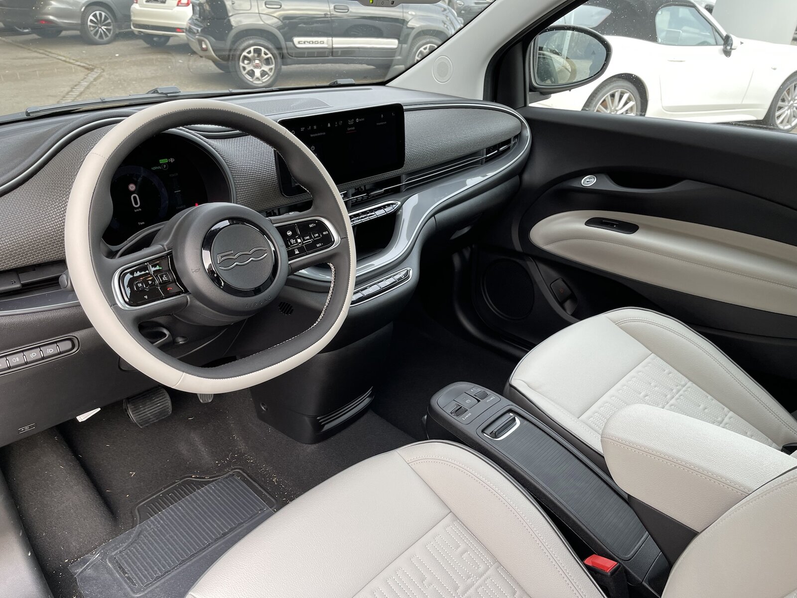 FIAT 500 La Prima 3+1, Elektro, Occasion / Gebraucht, Automatik - 3