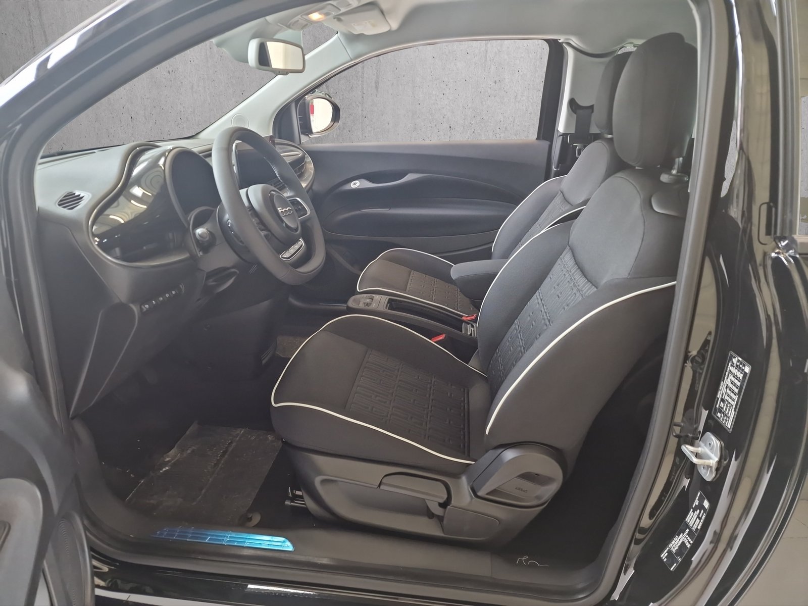 FIAT 500e Swiss Edition 3+1, Electric, Ex-demonstrator, Automatic - 6