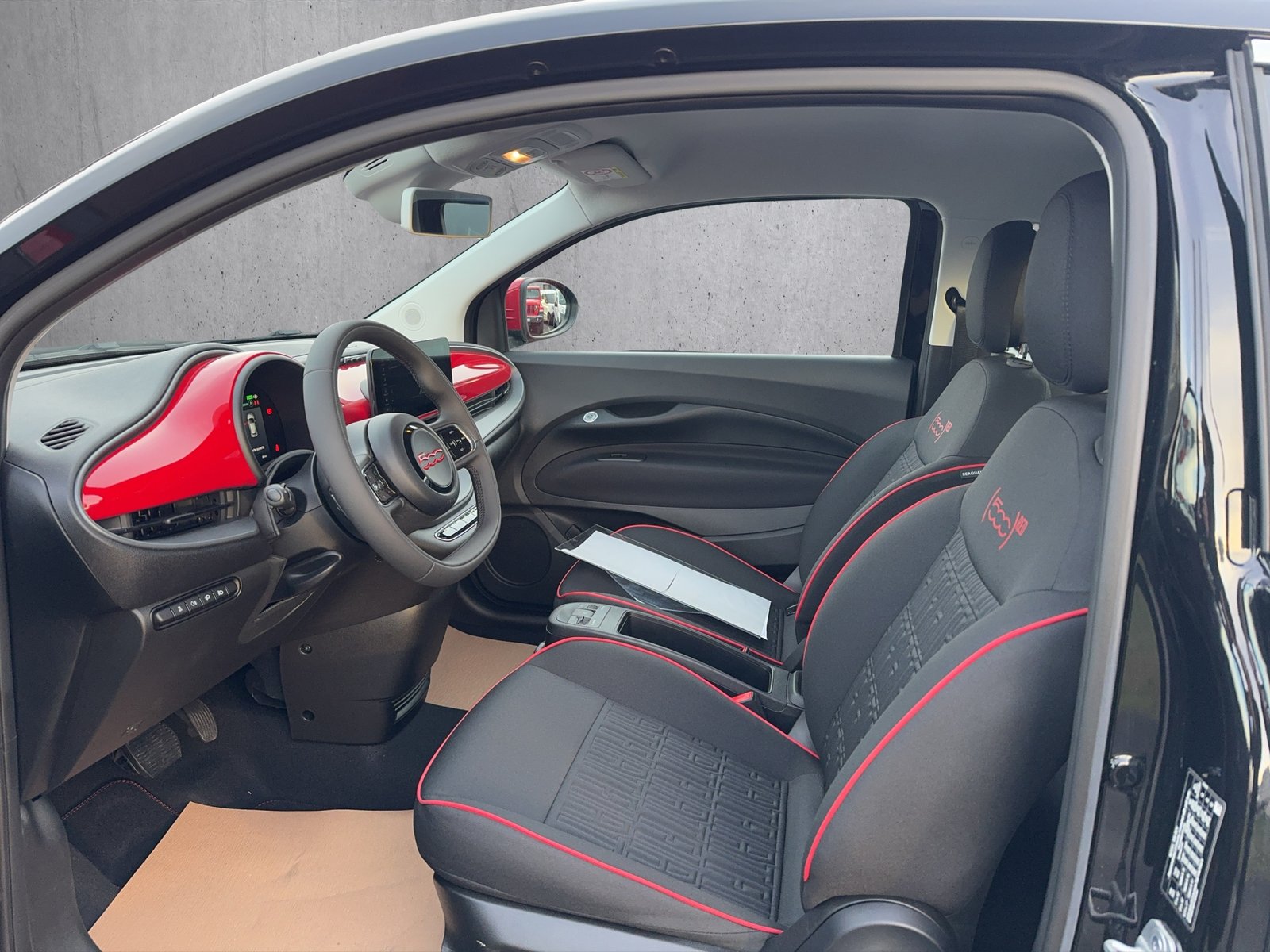 FIAT 500e Berline RED, Electric, Ex-demonstrator, Automatic - 7