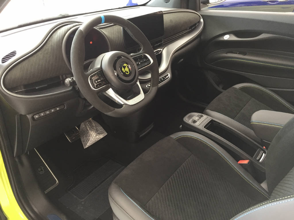 FIAT 500e BEV Abarth Scorpionissima, Electric, Ex-demonstrator, Automatic - 7