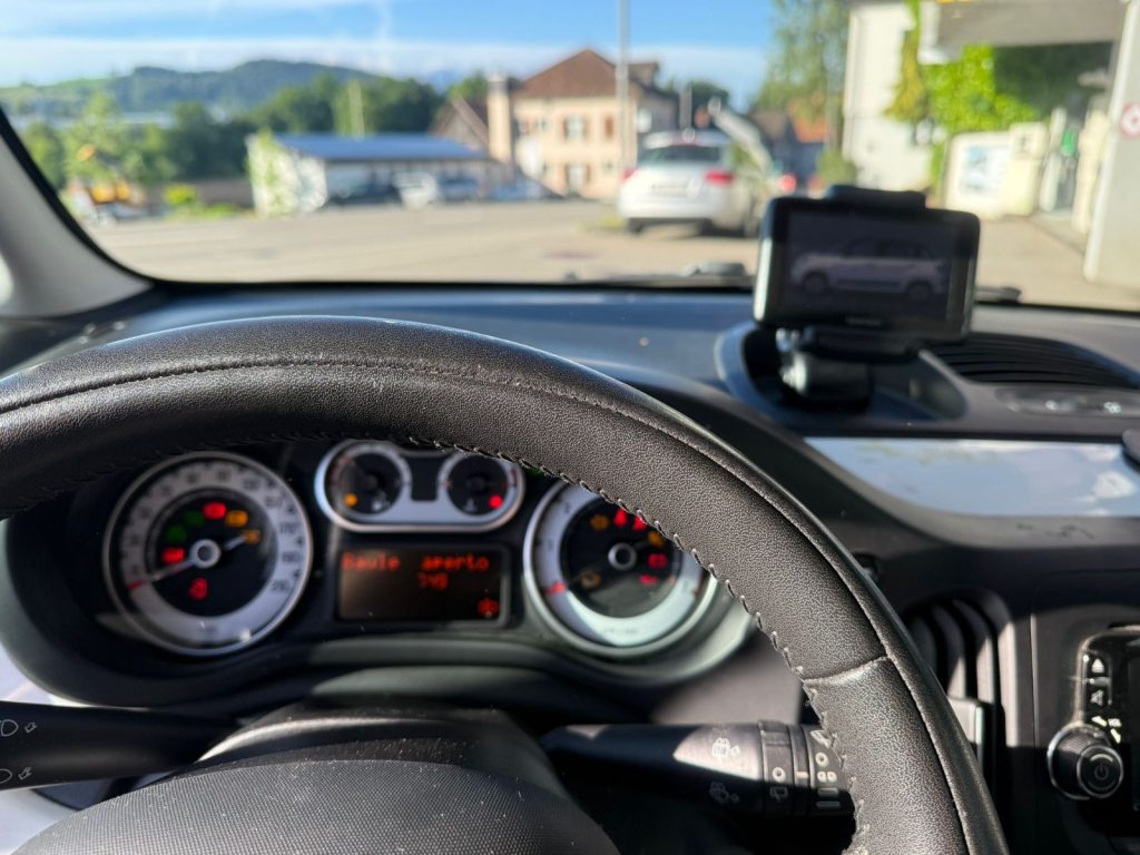 FIAT 500L 1.6 JTD Pop Star S/S, Diesel, Occasion / Gebraucht, Handschaltung - 6