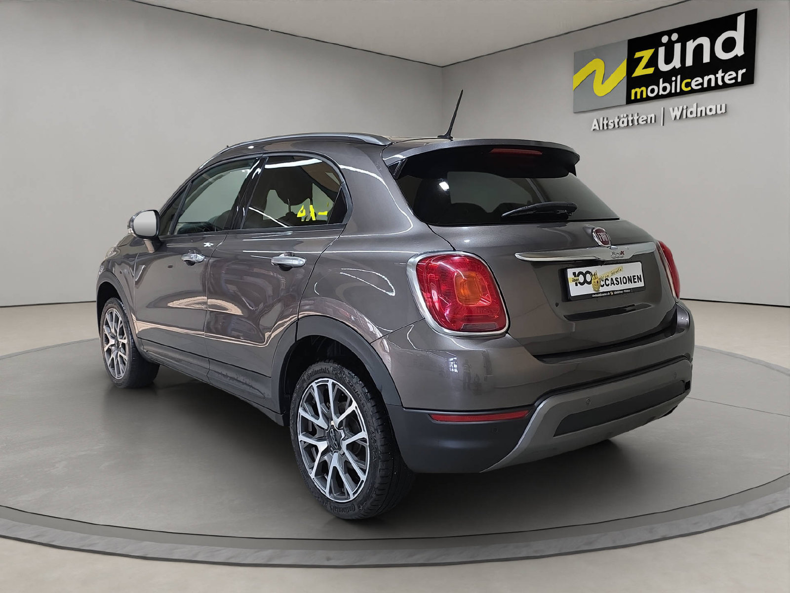 FIAT 500 X 1.4 MultiAir Cross Plus 4x4, Benzin, Occasion / Gebraucht, Automatik - 3