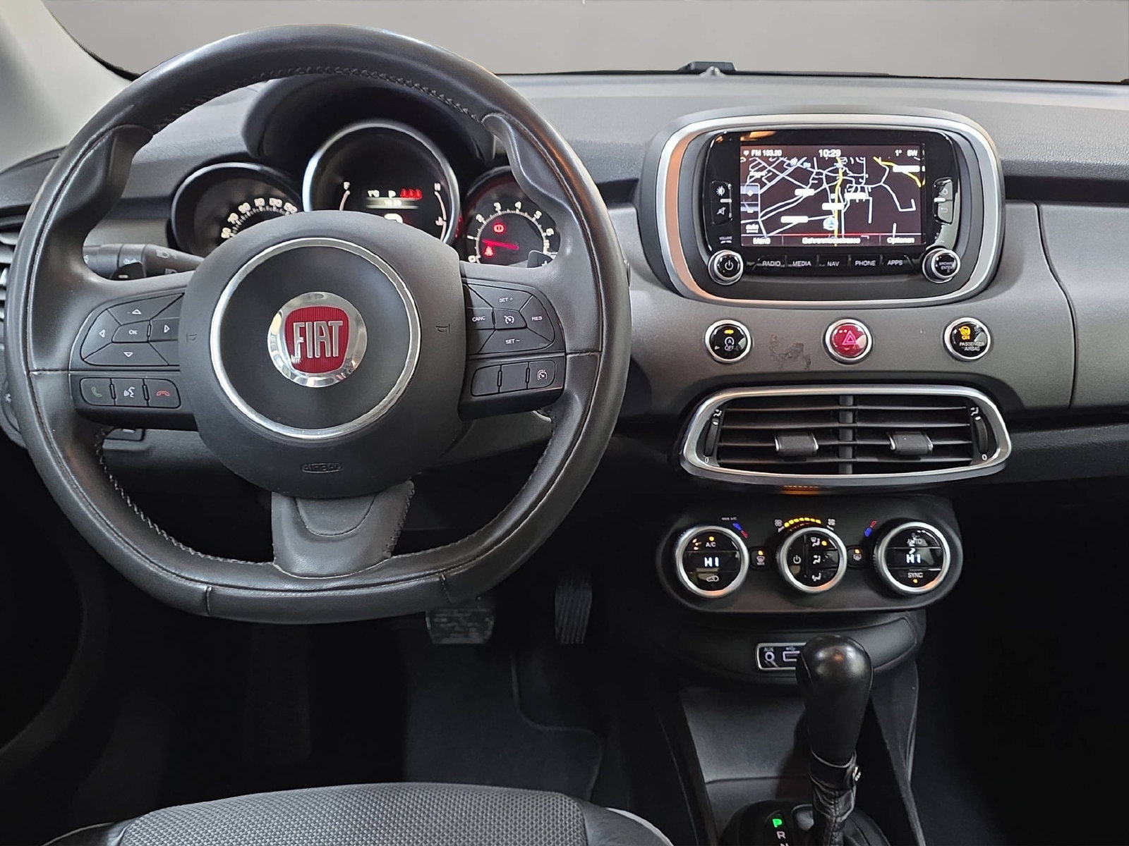 FIAT 500 X 1.4 MultiAir Cross Plus 4x4, Benzin, Occasion / Gebraucht, Automatik - 7