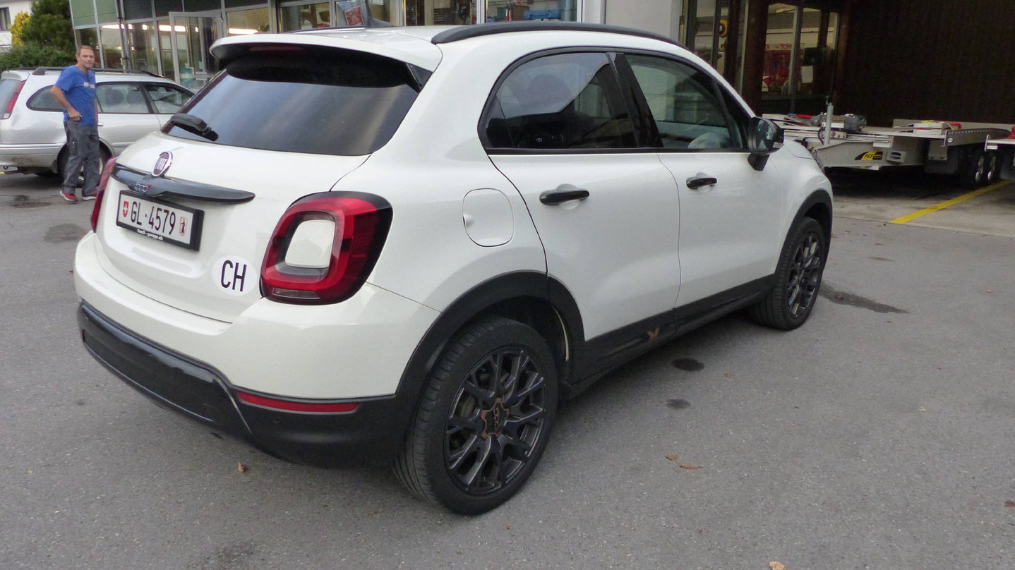 FIAT 500 X 1.3 GSE S-Design, Benzin, Occasion / Gebraucht, Automatik - 4