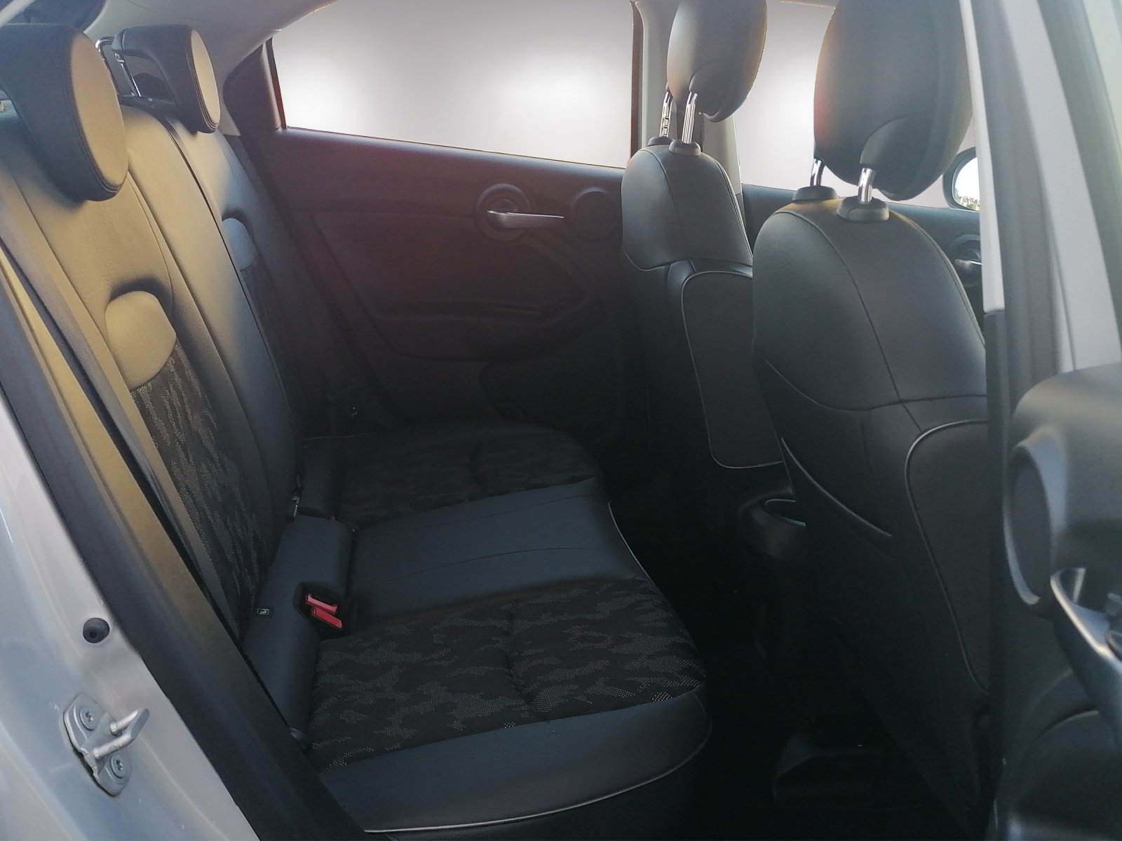 FIAT 500X 1.5 Hybrid Cross, Mild-Hybrid Petrol/Electric, Second hand / Used, Automatic - 7