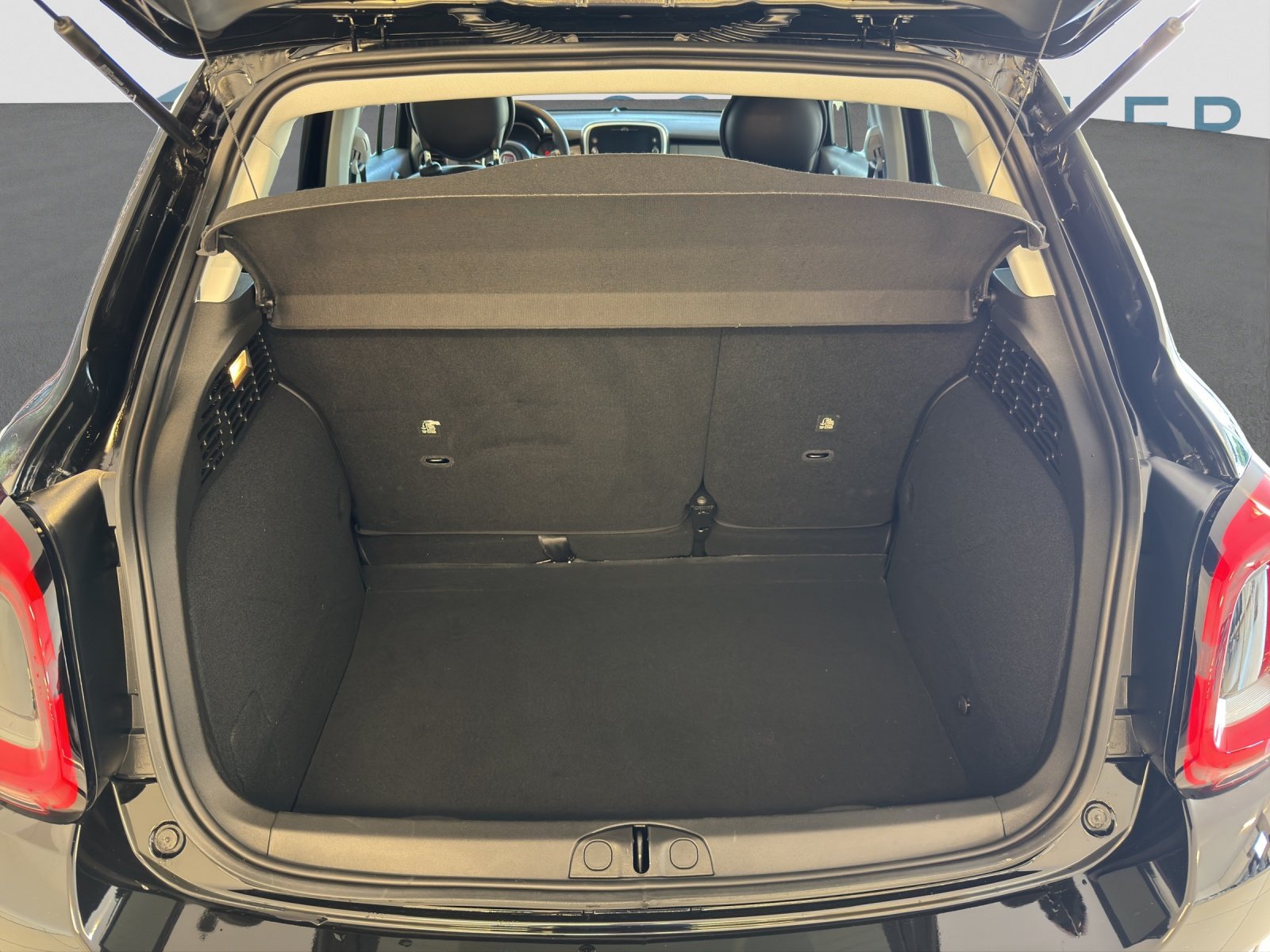 FIAT 500X 1.5 Hybrid Swiss Edition, Mild-Hybrid Benzin/Elektro, Occasion / Gebraucht, Automatik - 7