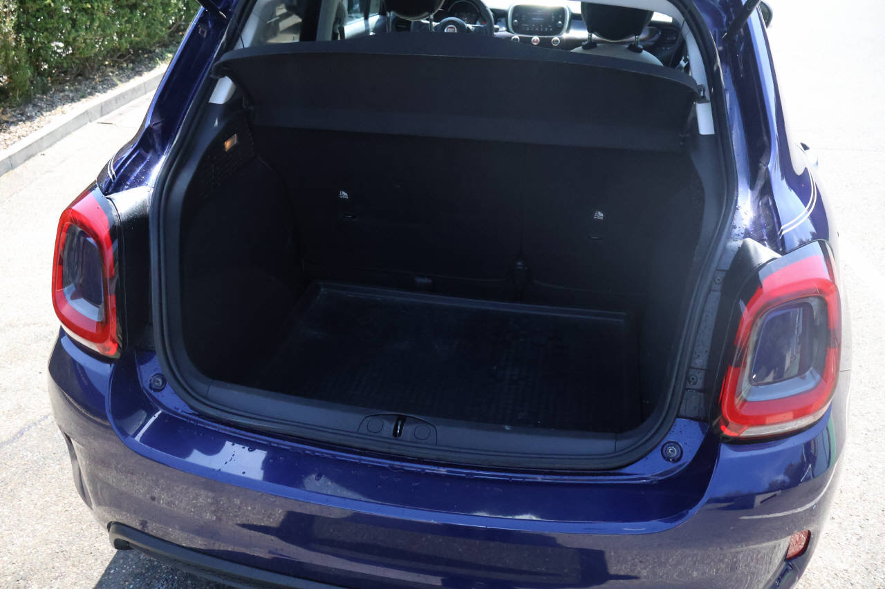 FIAT 500 X 1.5 Hybrid Dolcevita Yacht Club Capri, Mild-Hybrid Benzin/Elektro, Occasion / Gebraucht, Automatik - 5