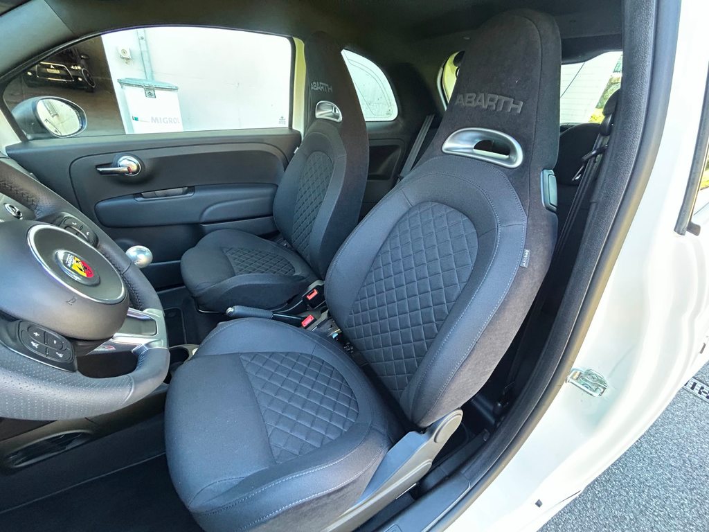 FIAT 595 Abarth 1.4 T-Jet 165, Essence, Voiture nouvelle, Manuelle - 5