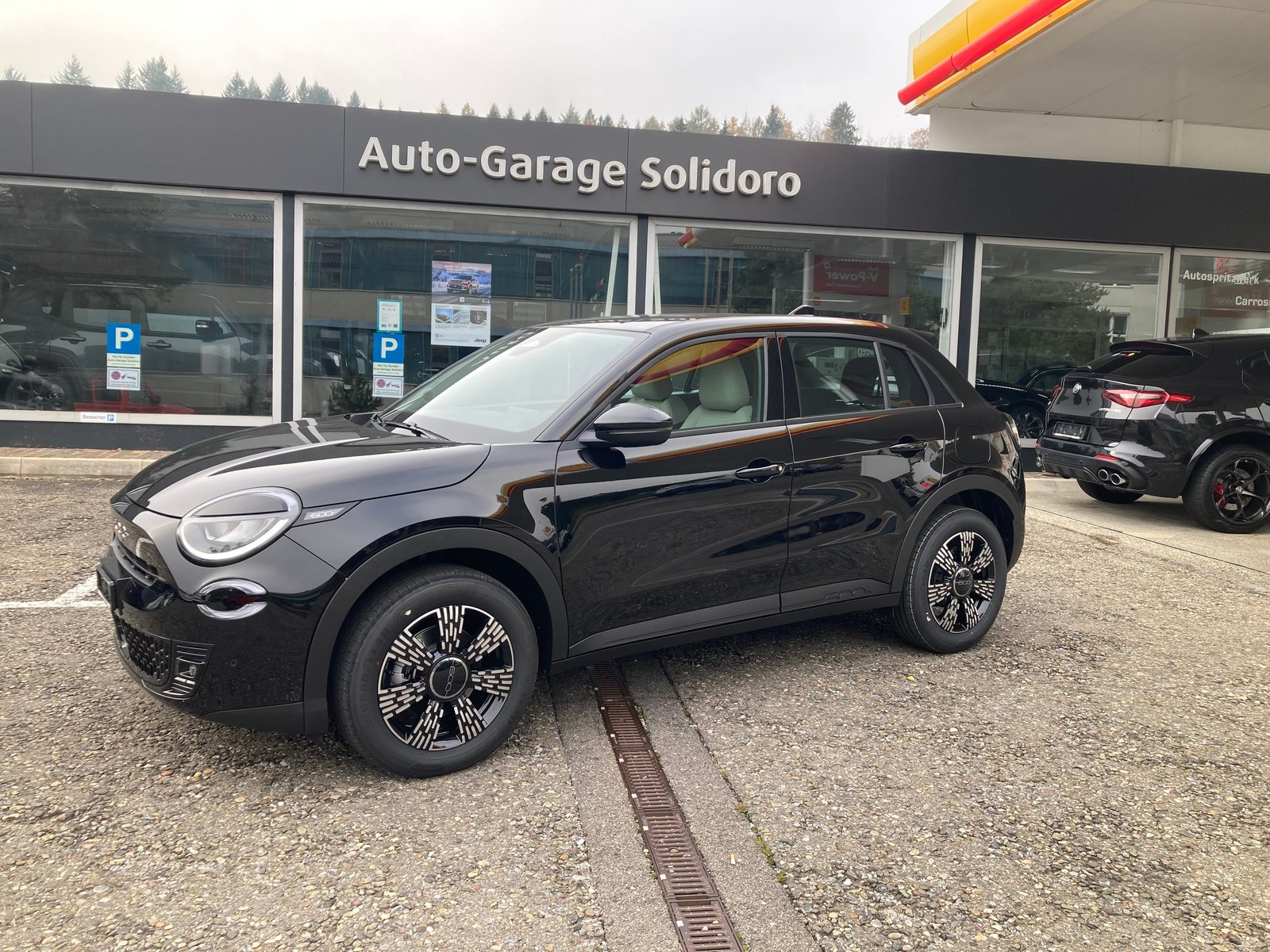 FIAT 600, Plug-in-Hybrid Petrol/Electric, New car, Automatic - 4