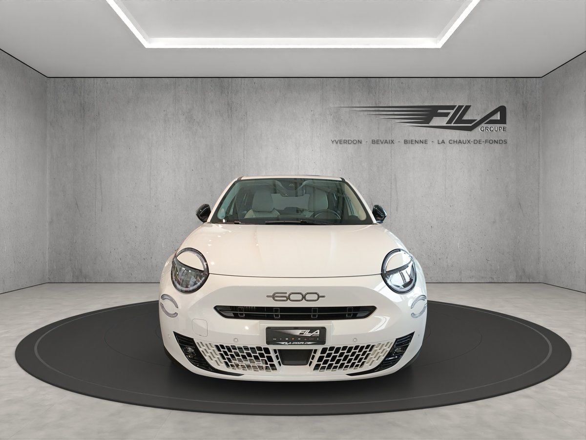 FIAT 600 1.2 Hybrid 100 Cult, Mild-Hybrid Petrol/Electric, Ex-demonstrator, Automatic - 2