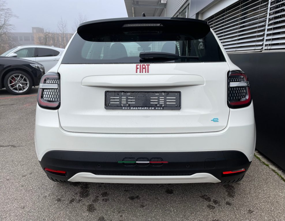 FIAT 600 Red, Électrique, Voiture de démonstration, Automatique - 7