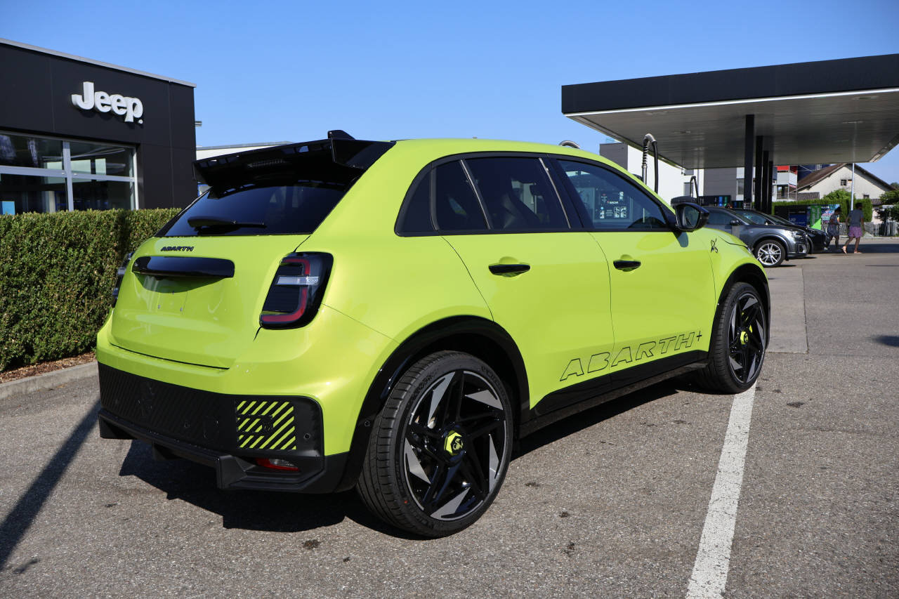 FIAT 600 Abarth Scorpionissima, Electric, New car, Automatic - 3