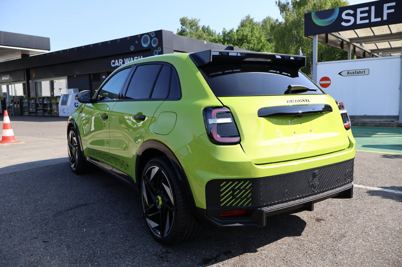 FIAT 600 Abarth Scorpionissima, Electric, New car, Automatic - 6