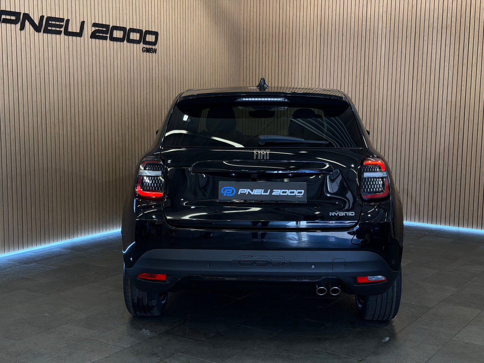 FIAT 600h MildHybrid La Prima *Vesuvio Schwarz*, Hybride Léger Essence/Électricité, Voiture nouvelle, Automatique - 4