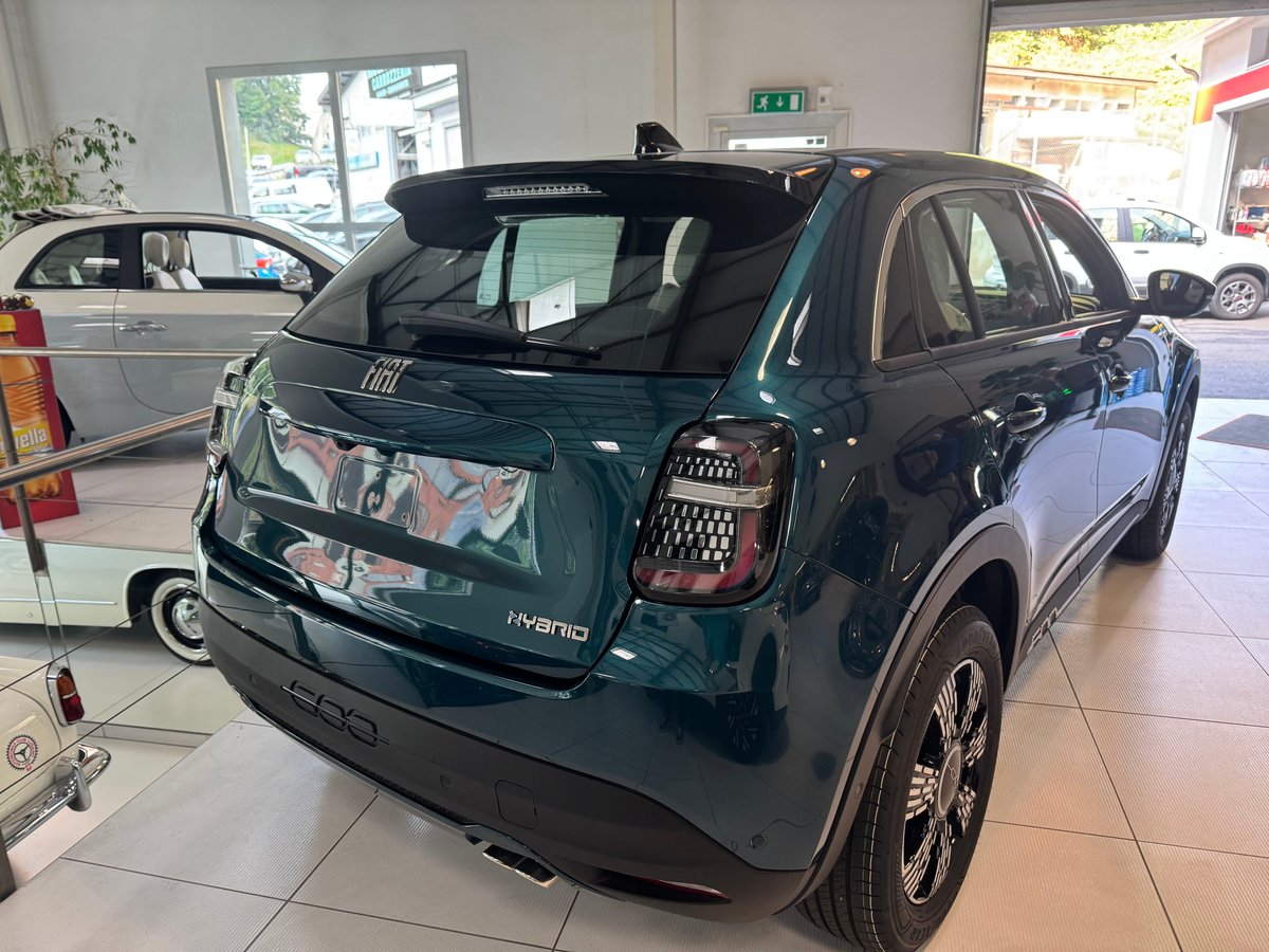 FIAT 600h MildHybrid Cult, Mild-Hybrid Petrol/Electric, New car, Automatic - 3