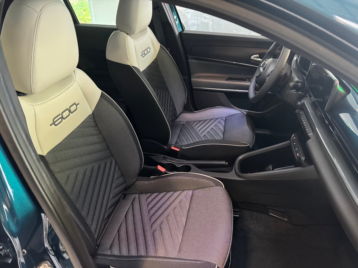 FIAT 600h MildHybrid Cult, Mild-Hybrid Petrol/Electric, New car, Automatic - 6