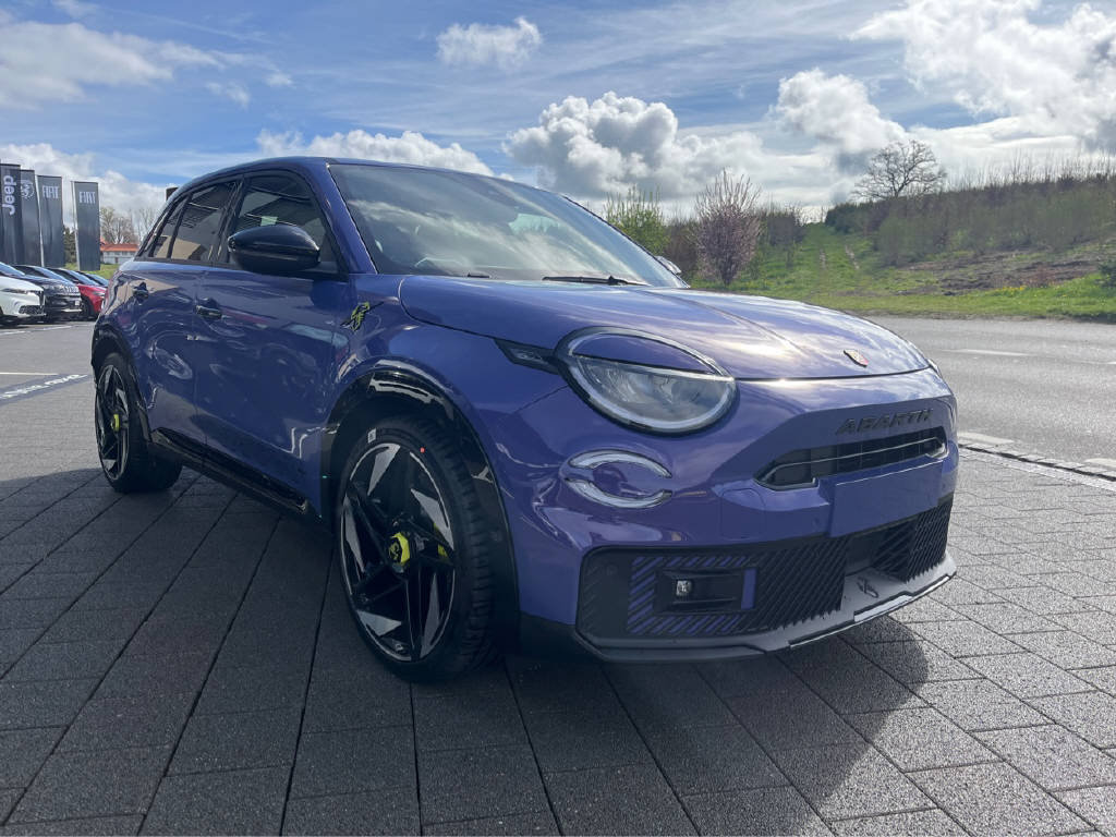 FIAT 600 Abarth Scorpionissima, Electric, New car, Automatic - 4