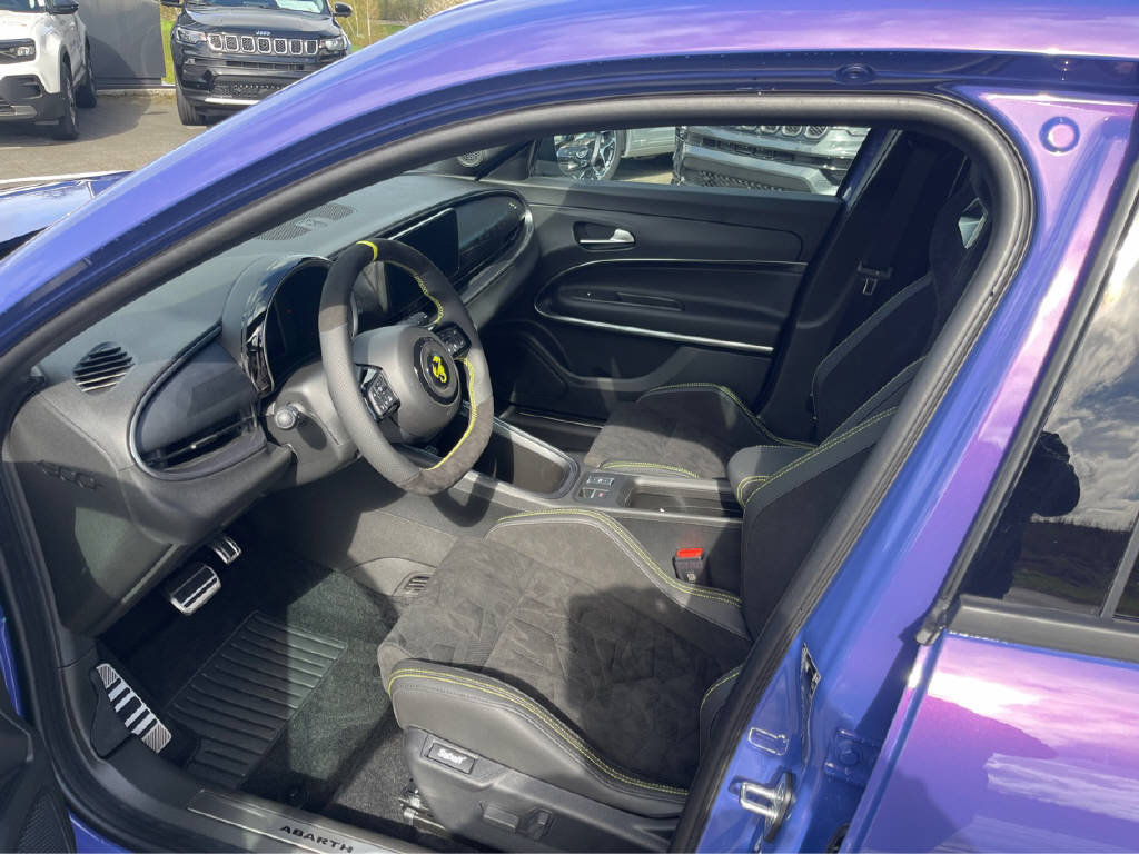 FIAT 600 Abarth Scorpionissima, Electric, New car, Automatic - 5