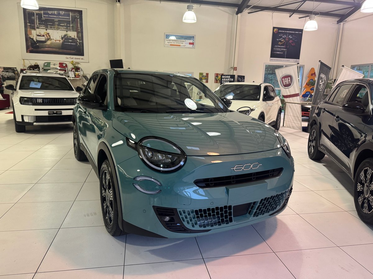 FIAT 600h MildHybrid SwissEdition, Mild-Hybrid Petrol/Electric, New car, Automatic - 2