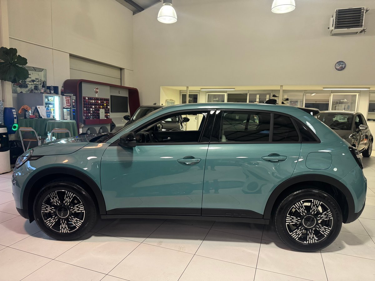 FIAT 600h MildHybrid SwissEdition, Mild-Hybrid Petrol/Electric, New car, Automatic - 4