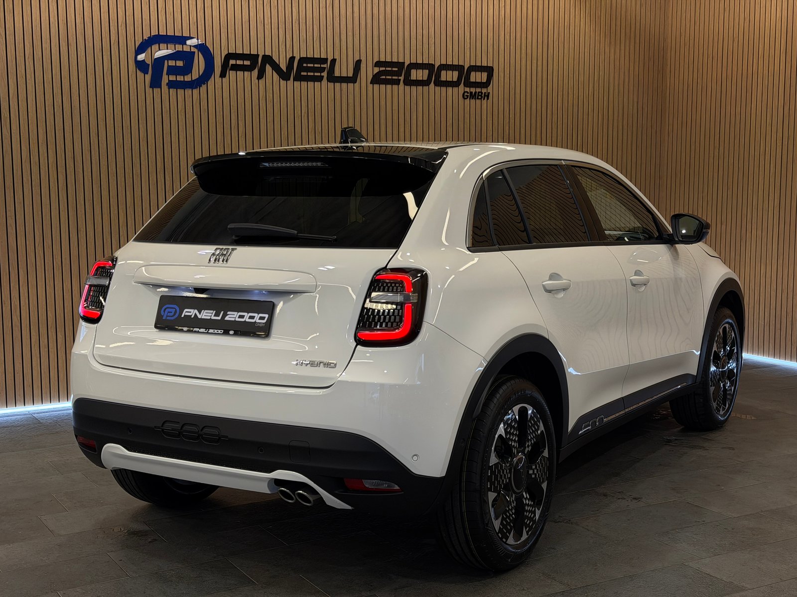 FIAT 600h MildHybrid La Prima *Gelato Weiss*, Mild-Hybrid Petrol/Electric, New car, Automatic - 4